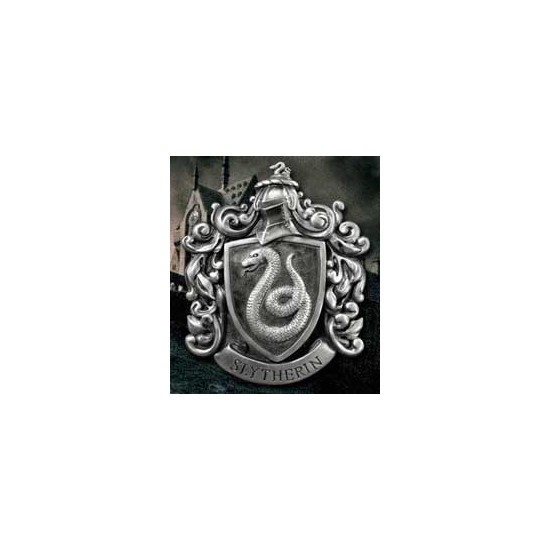 Escudo de pared the noble collection harry potter casa slytherin resina 20 x 28 cm
